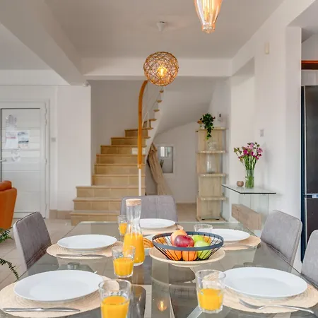 Kalisti-4 Bedroom Beachfront With Private Pool Ayia Napa