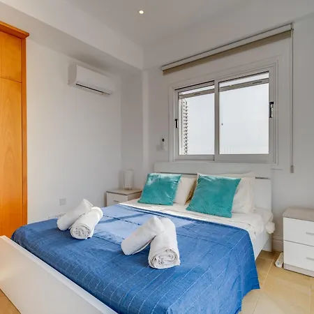 Kalisti-4 Bedroom Beachfront With Private Pool Villa *
