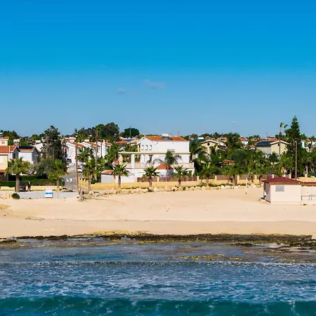 Kalisti-4 Bedroom Beachfront With Private Pool Villa