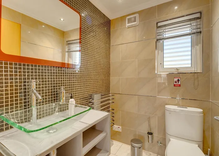 Vilă Kalisti-4 Bedroom Beachfront With Private Pool *