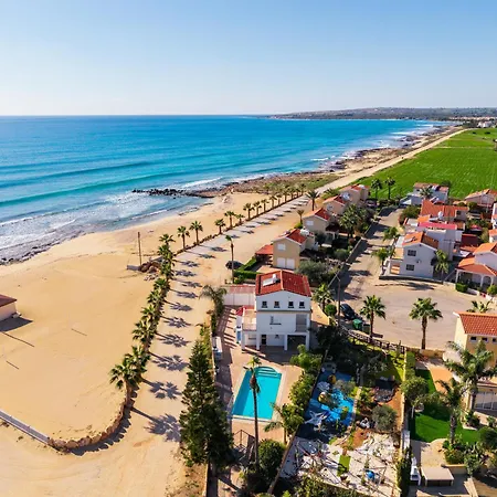Kalisti-4 Bedroom Beachfront With Private Pool Villa